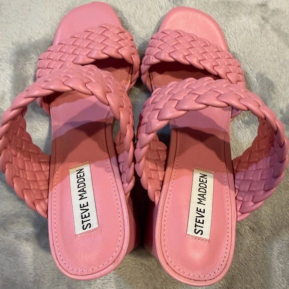 Steve Madden Pink Woven Strap Sandals - Picture 5 of 8
